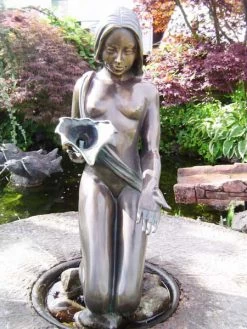 Bronzefigur Noèlle Klein (Art.Nr. 88279) -Gartenpflanzen bronzefigur noelle vorne 1280x1280