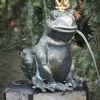 Bronzefigur Froschkönig Ratomir (Art.Nr. 88494) -Gartenpflanzen frosch figur bronze 1280x1280